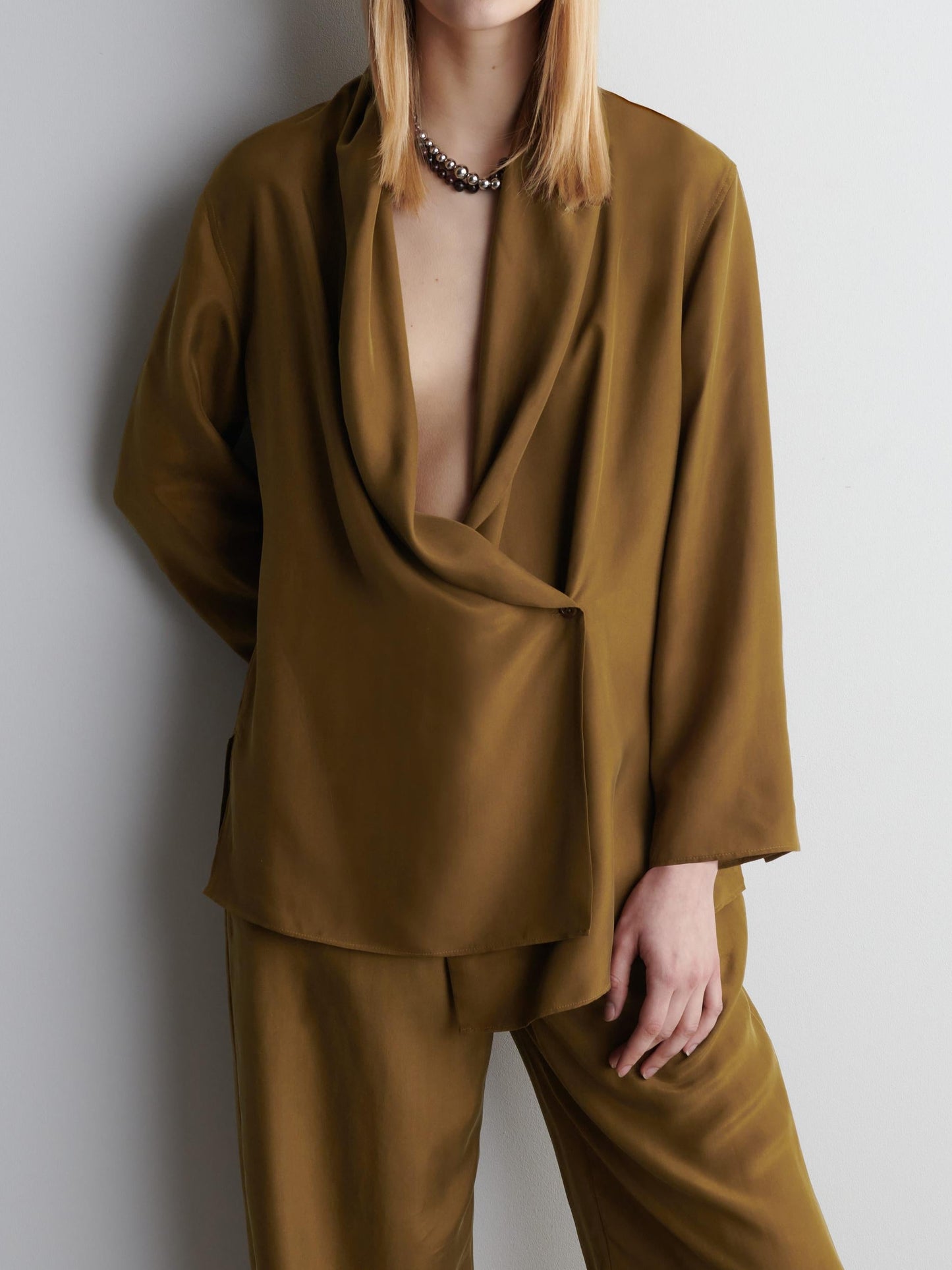 AURA | Conjunto de traje con solapa de chal