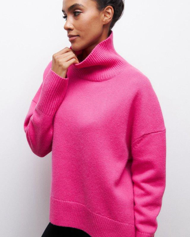 ANDREA | Suéter minimalista de cuello alto