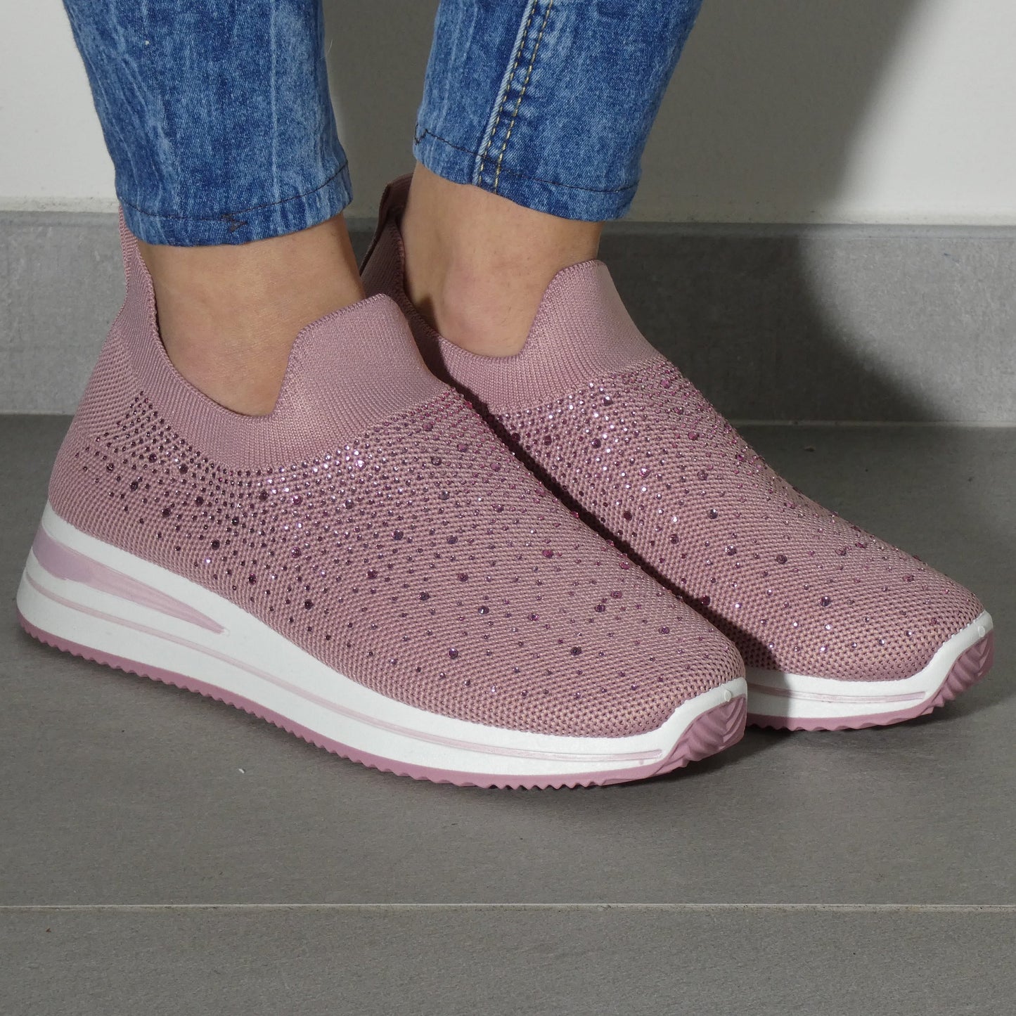 Silvia | Zapatillas con pedrería