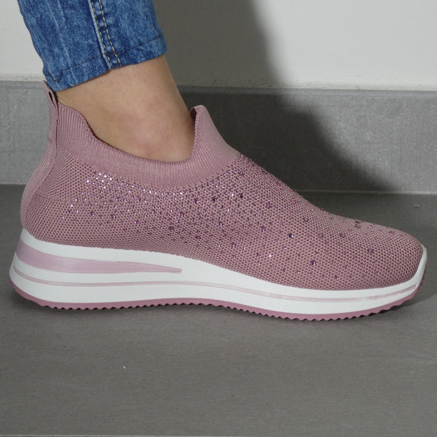 Silvia | Zapatillas con pedrería