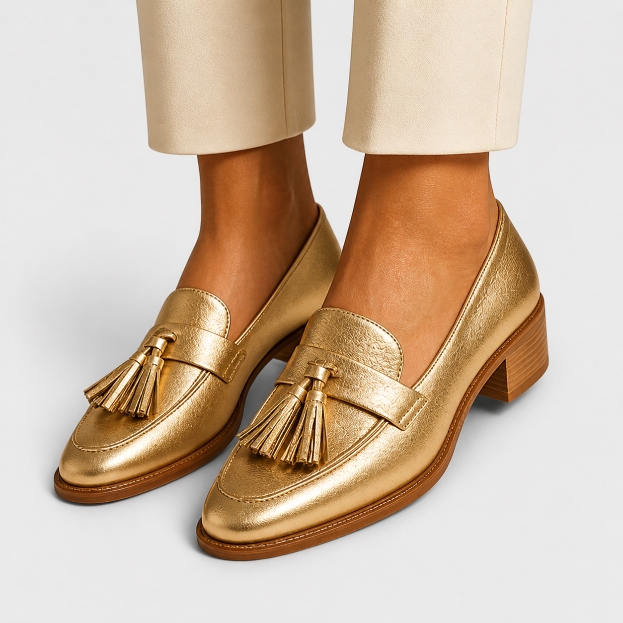 Celeste | Mocasines dorados