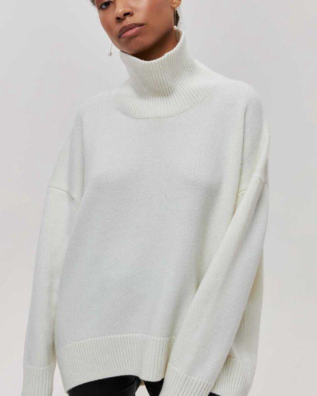 ANDREA | Suéter minimalista de cuello alto