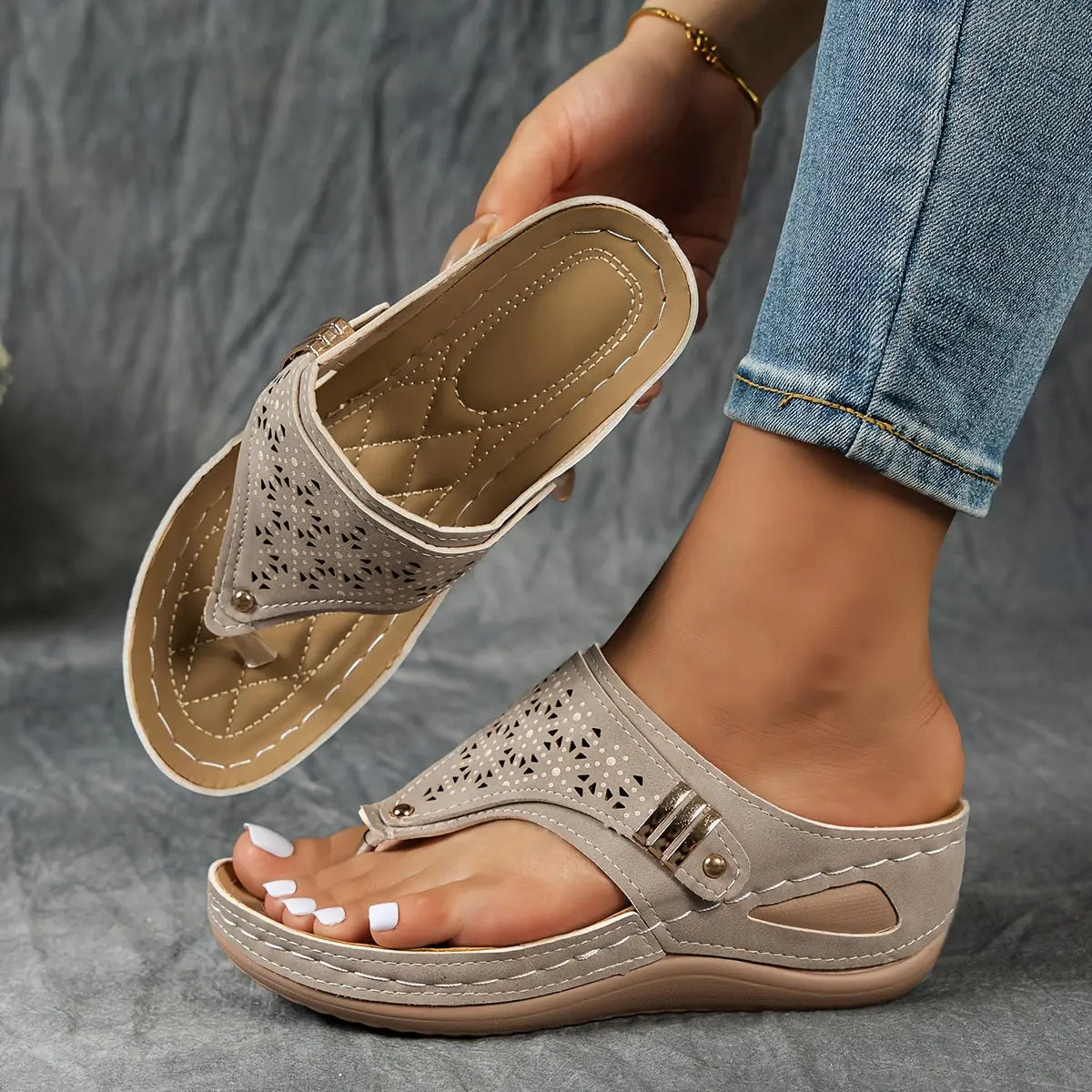 Elisa | Sandalias con cuña y chanclas para mujer
