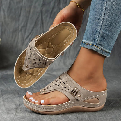 Elisa | Sandalias con cuña y chanclas para mujer