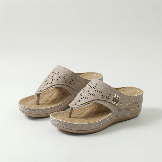 Elisa | Sandalias con cuña y chanclas para mujer